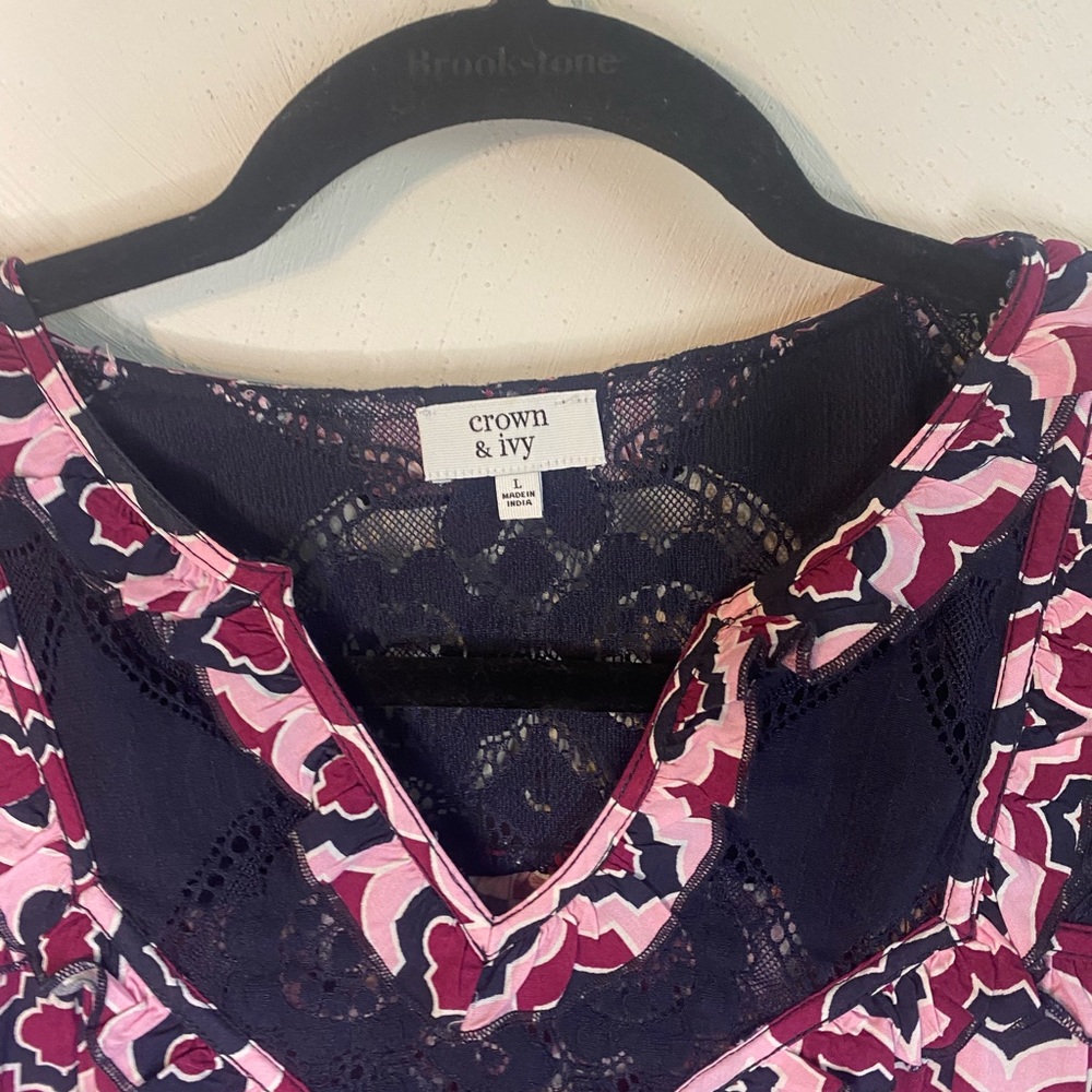 NWT Crown Ivy floral blouse - Picture 2 of 4